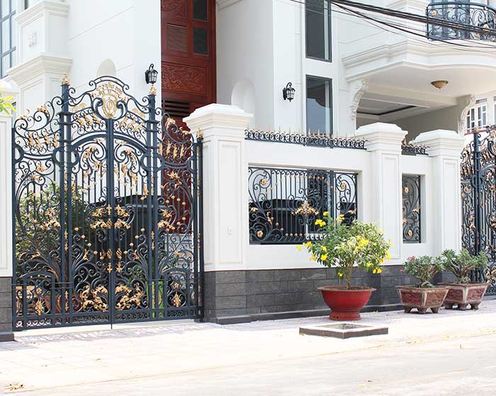 Thi công cổng sắt mỹ thuật đẹp giá rẻ tại Quận Bình Tân
