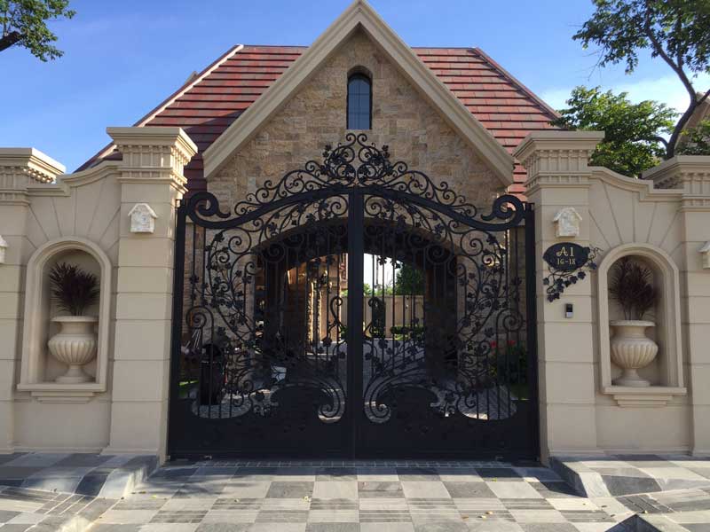 Cửa Cổng 18