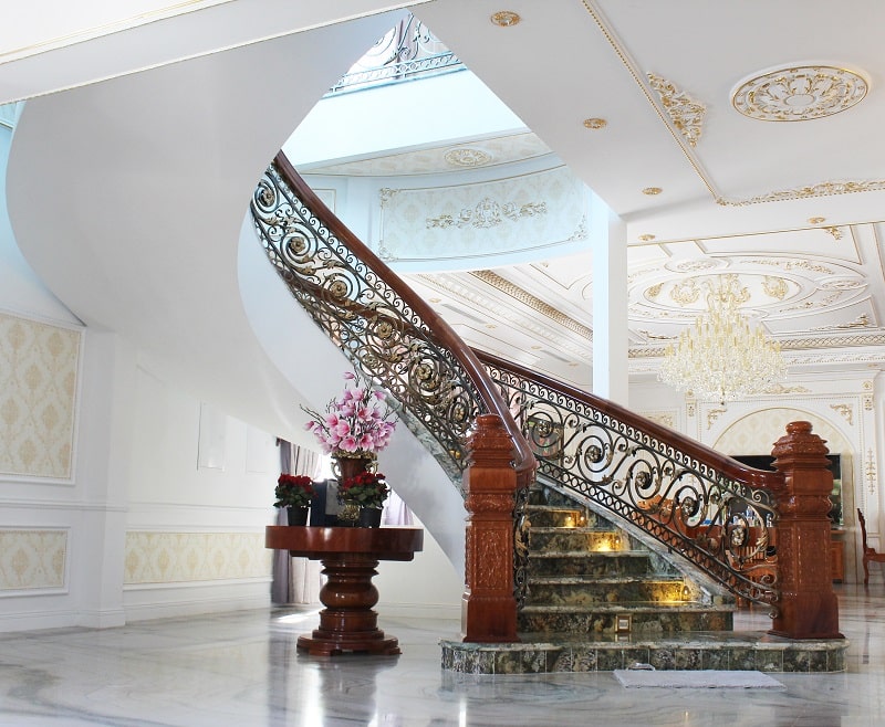 Cầu thang - Chị Trinh Trà Vinh