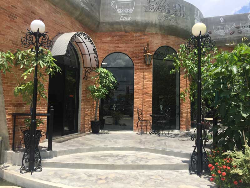 Đèn sân vườn mẫu 1