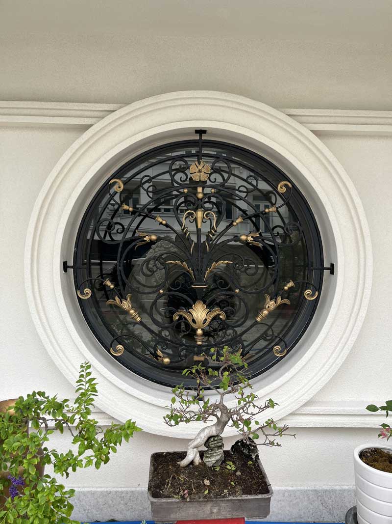 Khung bảo vệ cửa sắt mẫu 1