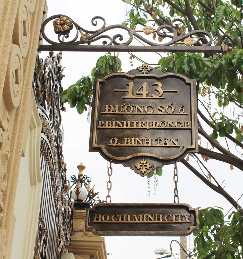 Biển số nhà Anh Trung Vertu